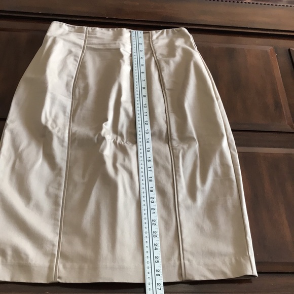 Women’s size 8 Worthington tan skirt - Picture 2 of 9